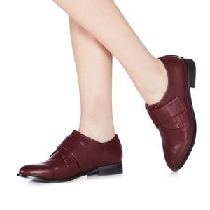 🍃Adorable burgundy oxfords